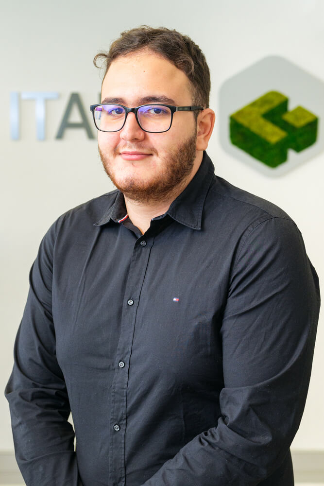 Slim L., systems and network technician at ITAK IT